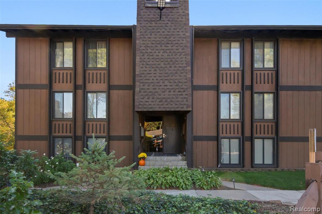 1724 Grove Road, 301, Ypsilanti, MI 48198 — Photo 3