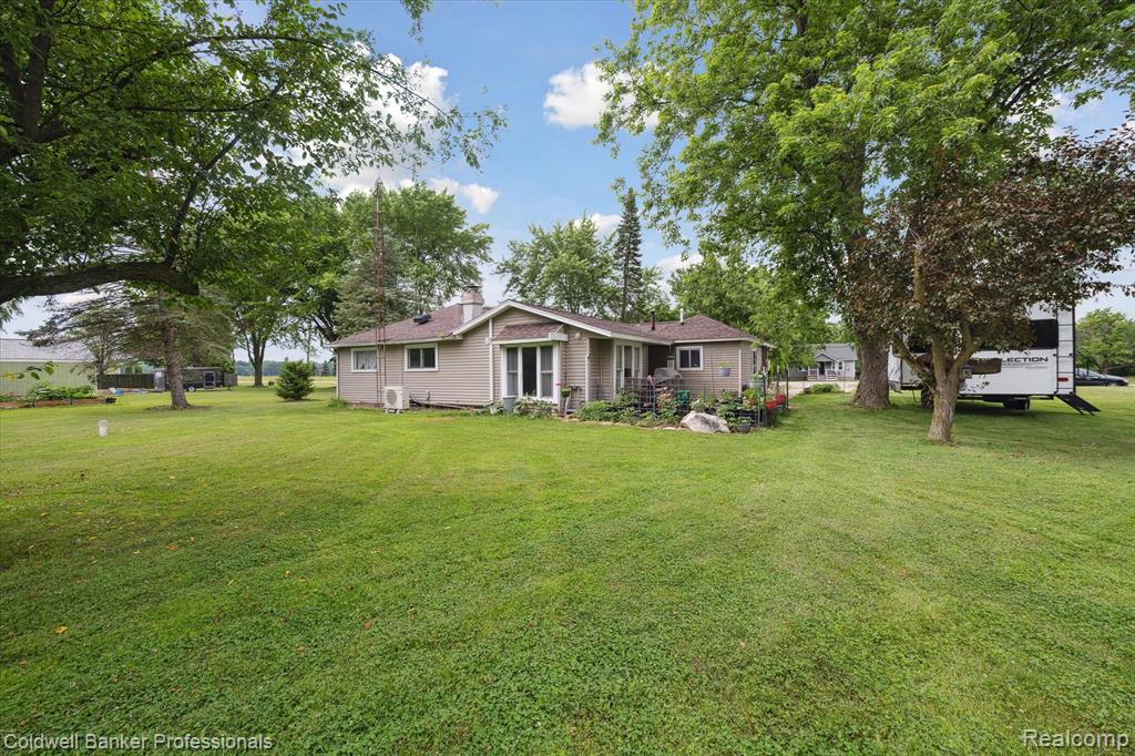 6479 W Court Street, Flint, MI 48532 — Photo 28
