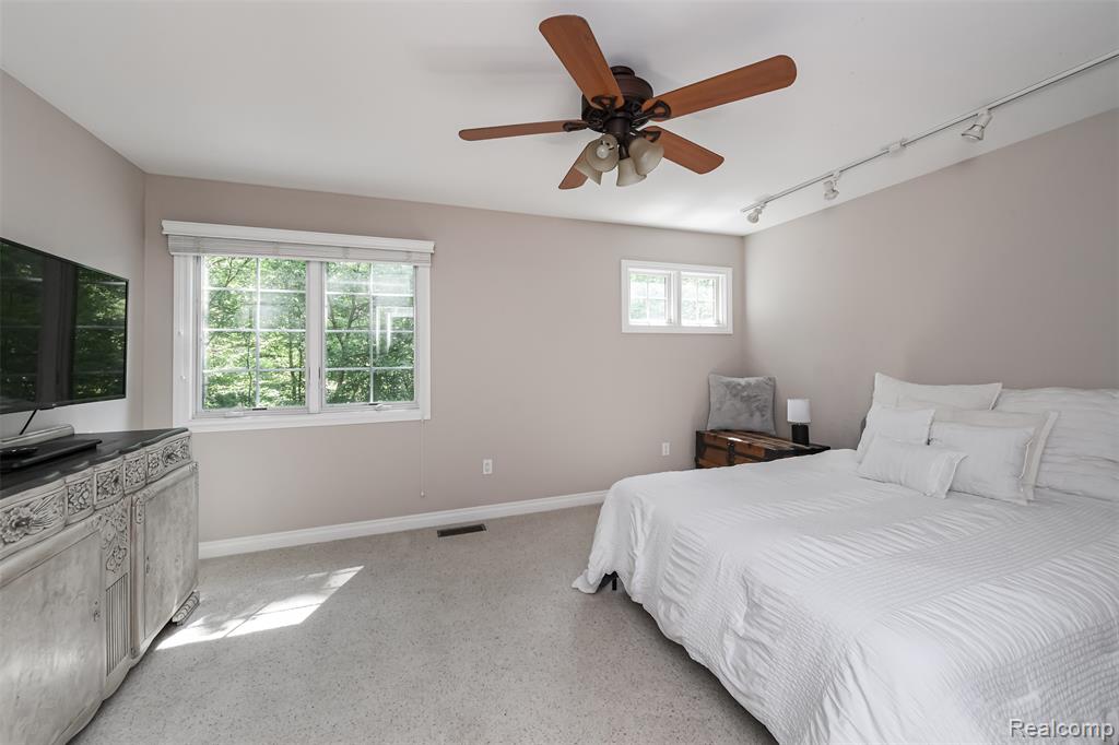 3376 Oak Park Drive, Saline, MI 48176 — Photo 50
