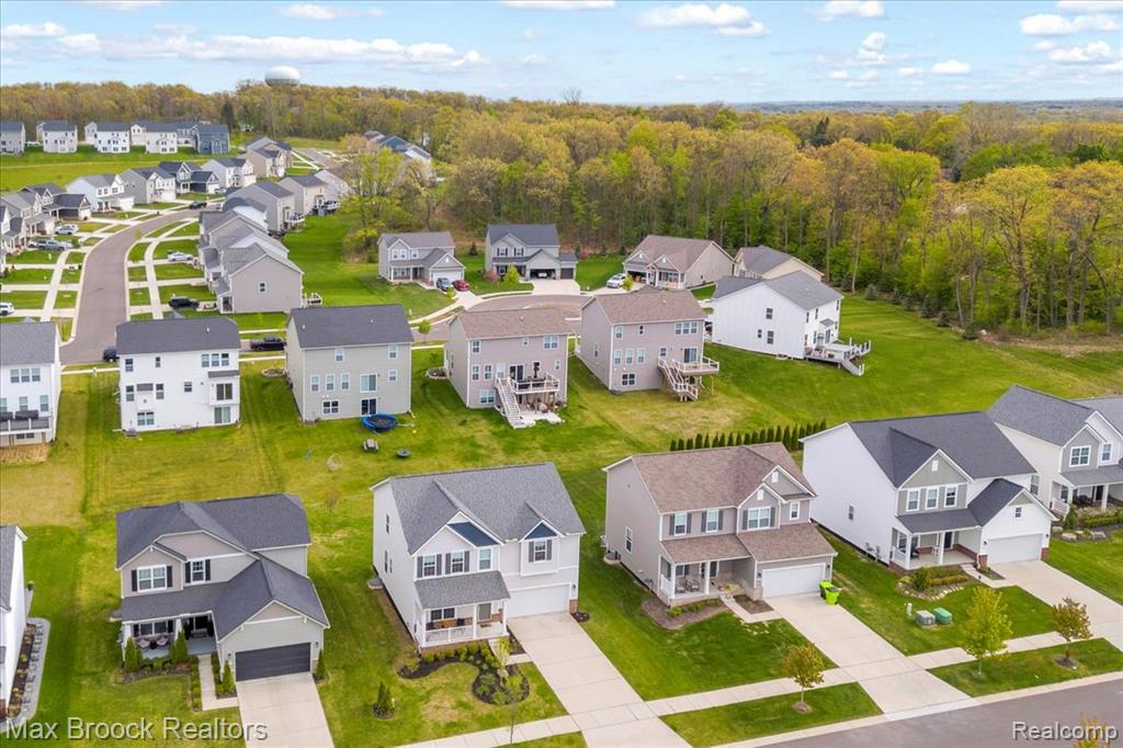 8401 Sharon Drive, White Lake, MI — Photo 40