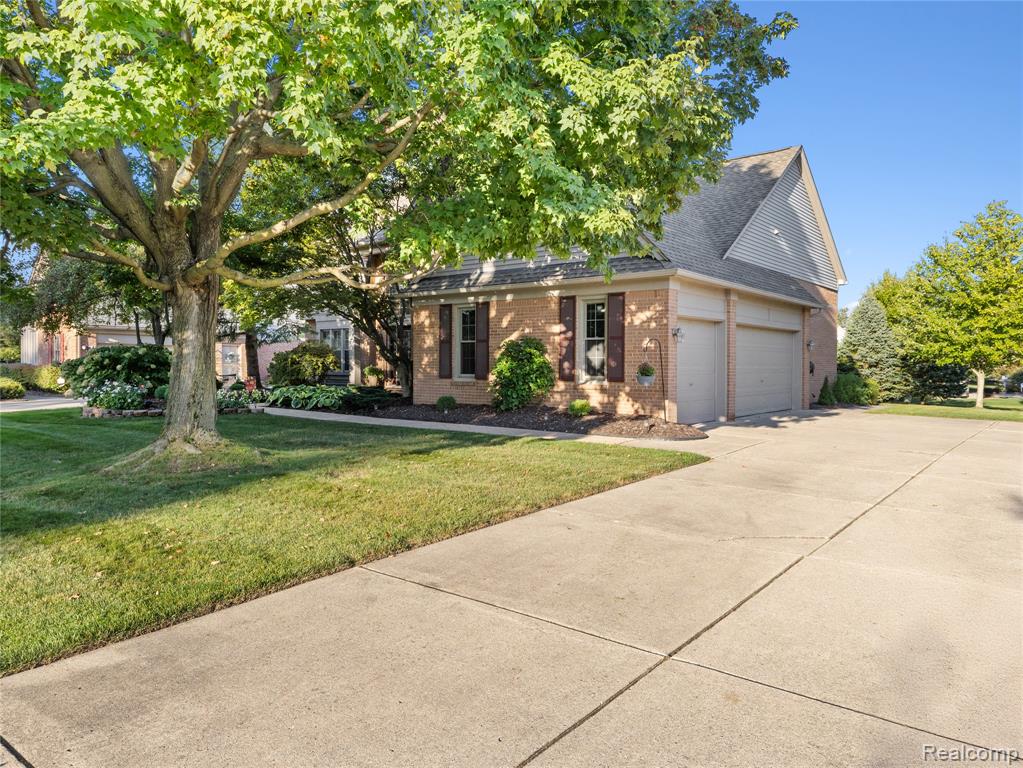 6894 Kings Mill Drive, Canton, MI 48187 — Photo 2