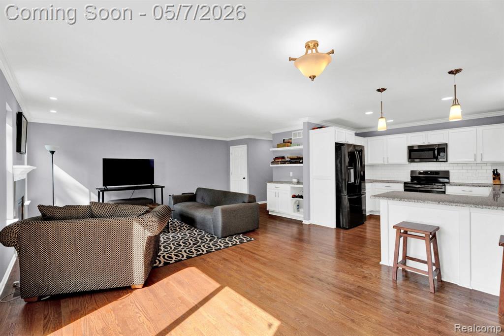 23785 Davey Avenue, Hazel Park, MI 48030 — Photo 9
