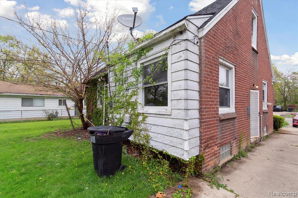 7731 EVERGREEN Avenue, Detroit, MI 48228 — Photo 30