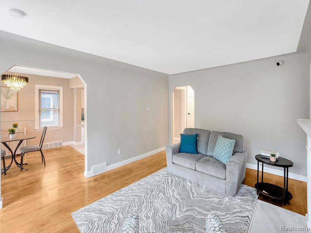 4343 GRAYTON Street, Detroit, MI 48224 — Photo 5