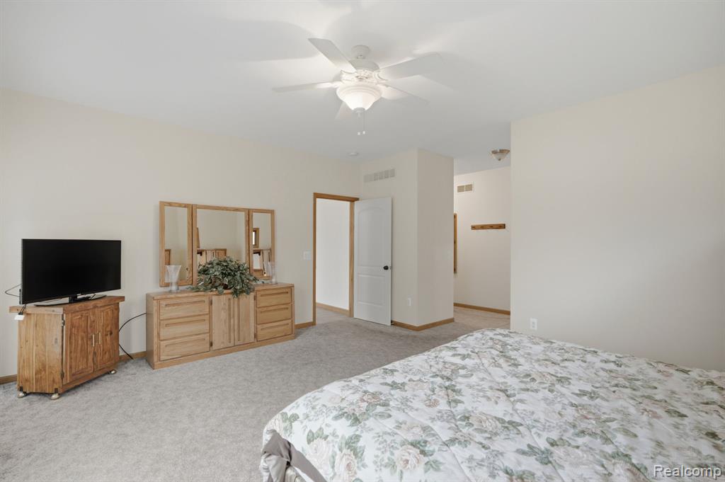 3630 S Shimmons Circle, Auburn Hills, MI 48326 — Photo 31
