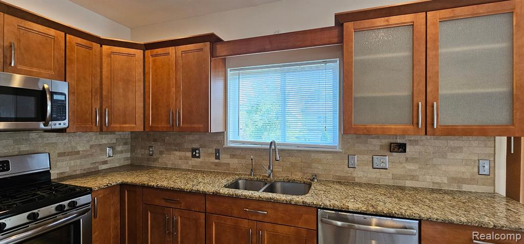 7027 HOGAN Drive, Ypsilanti, MI 48197 — Photo 10