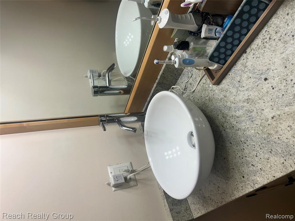 2512 Woodward, Detroit, MI 48201 — Photo 14