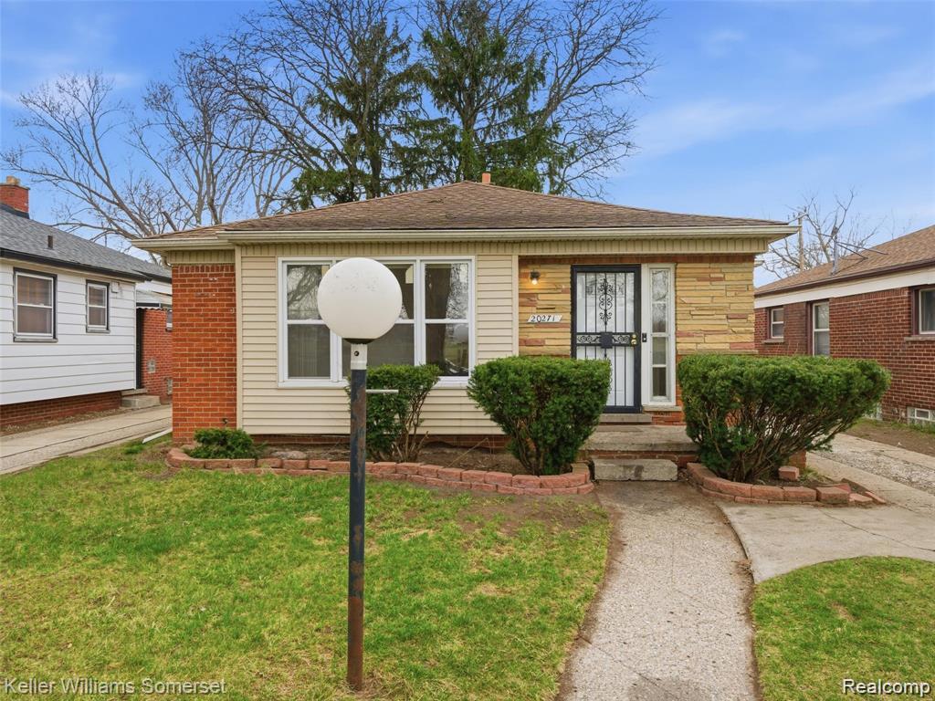 20271 Grandville Avenue, Detroit, MI 48219 — Photo 17