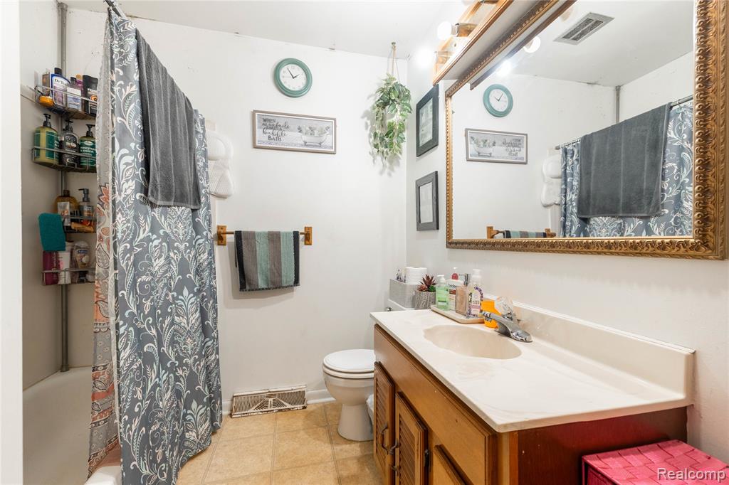 12579 Spruce Lane, Perry, MI 48872 — Photo 35