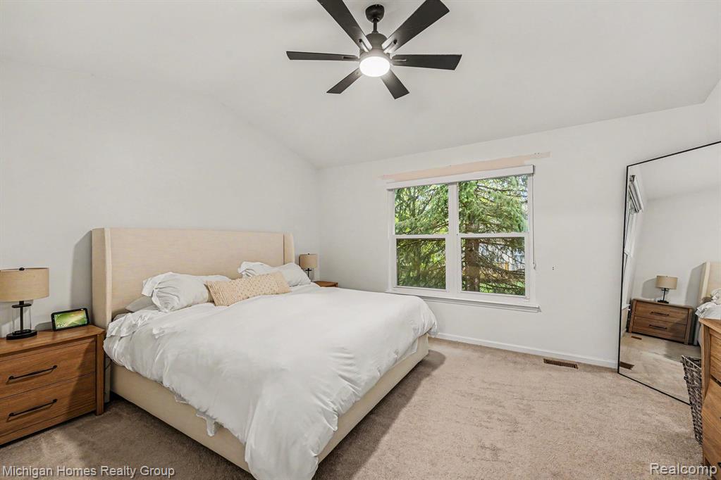 2070 S Red Maple Lane S, 106, Commerce Twp, MI 48390 — Photo 8