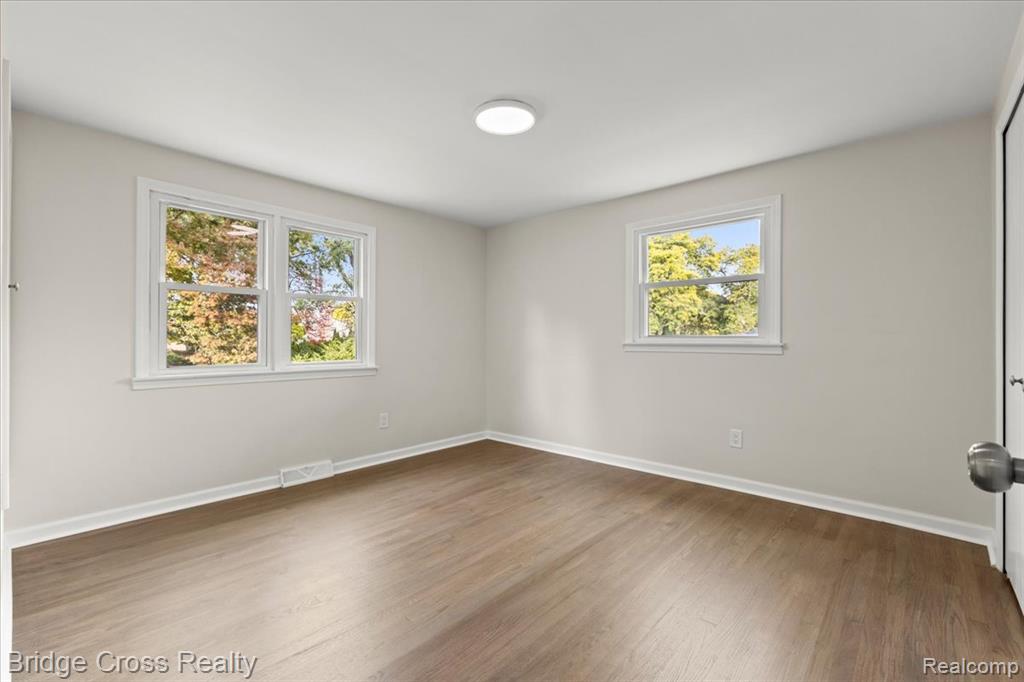 17537 Roseland Boulevard, Lathrup Village, MI 48076 — Photo 21