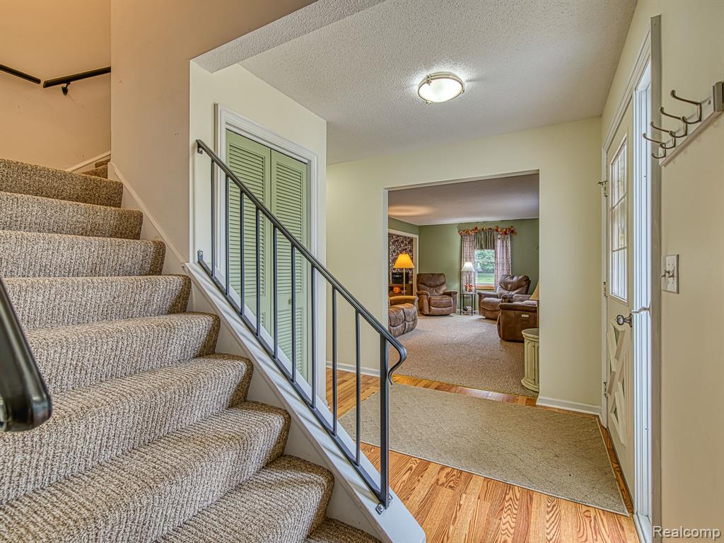 6655 Gove Court N, Tecumseh, MI 49286 — Photo 30