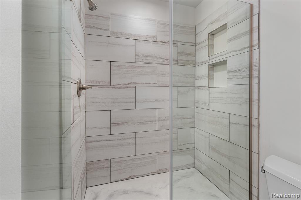 200 River Place Drive, 33, Detroit, MI 48207 — Photo 13