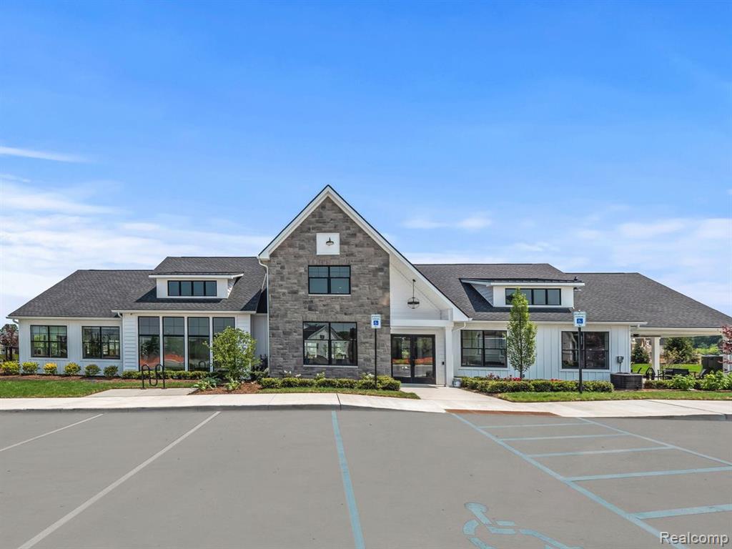 5560 HOBART, West Bloomfield, MI — Photo 16