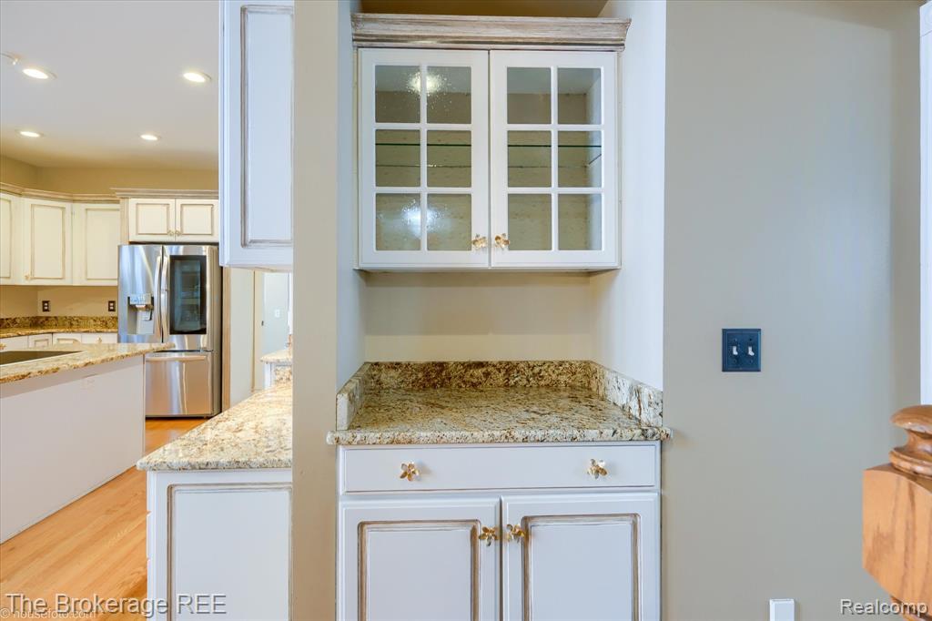 5475 Woodfield Parkway, Grand Blanc, MI 48439 — Photo 26