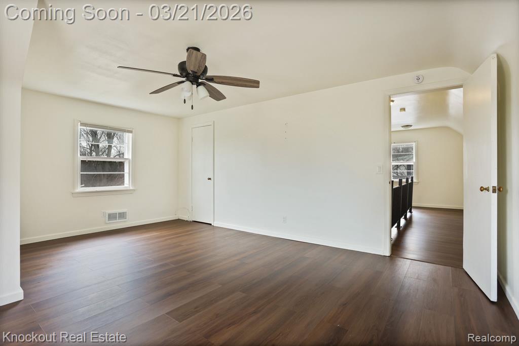 1060 Cross Street, Saginaw, MI 48602 — Photo 25