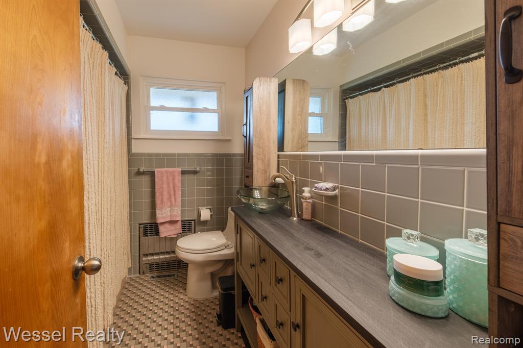 530 N GLASSFORD Street, Capac, MI 48014 — Photo 19