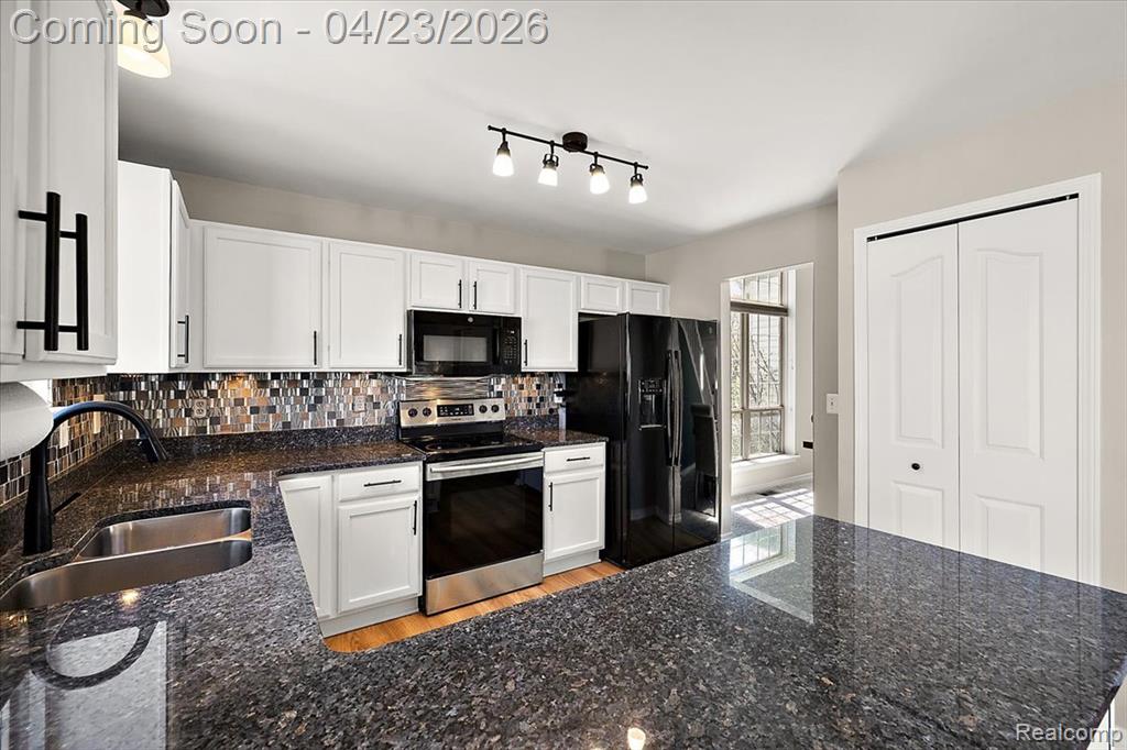 5867 Cary Drive, Ypsilanti, MI 48197 — Photo 16