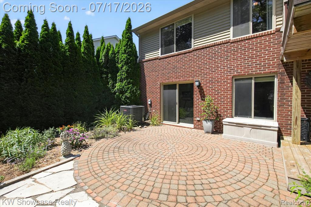 8265 Eastway Drive, White Lake, MI — Photo 39