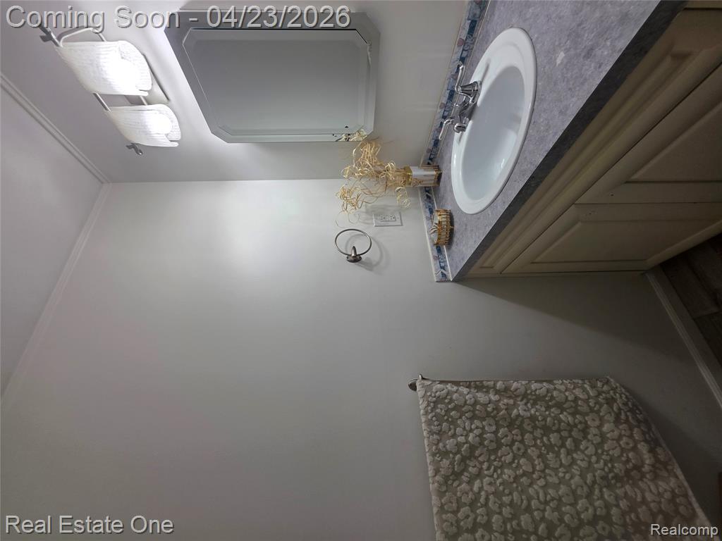 2898 Roundtree Drive, Troy, MI 48083 — Photo 27