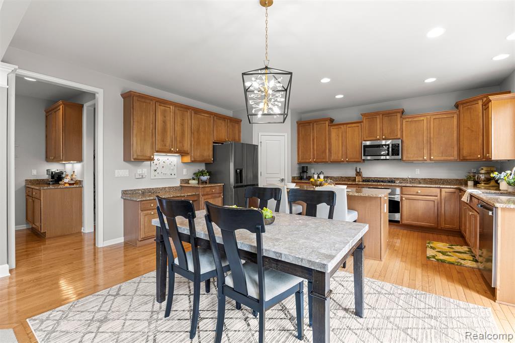 16784 Yellowstone Drive, Northville, MI 48168 — Photo 32