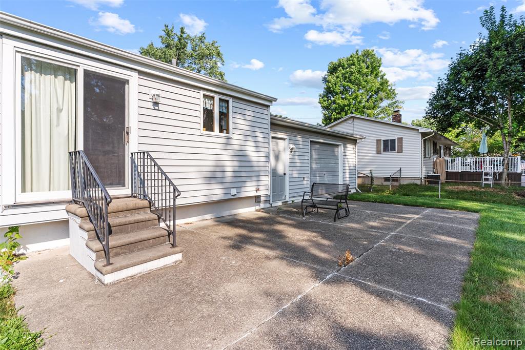 4323 Ashlawn Drive, Flint, MI 48507 — Photo 33