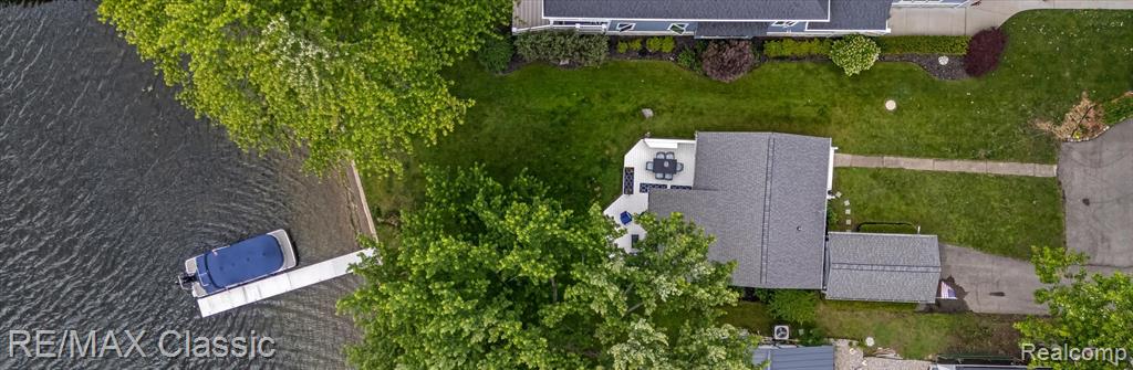 5286 Edgelake Drive, Pinckney, MI 48169 — Photo 35