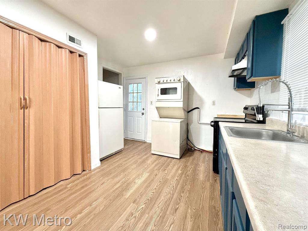 6847 CONTINENTAL Avenue, Warren, MI 48091 — Photo 11