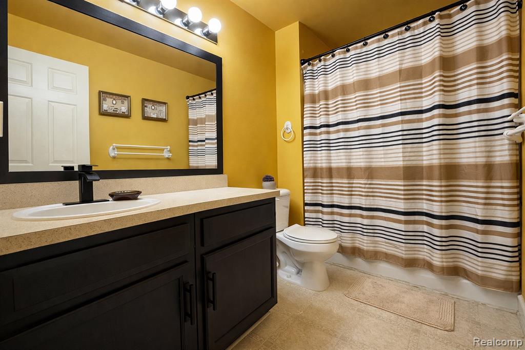 738 W Margaret Lane, Pontiac, MI 48341 — Photo 16