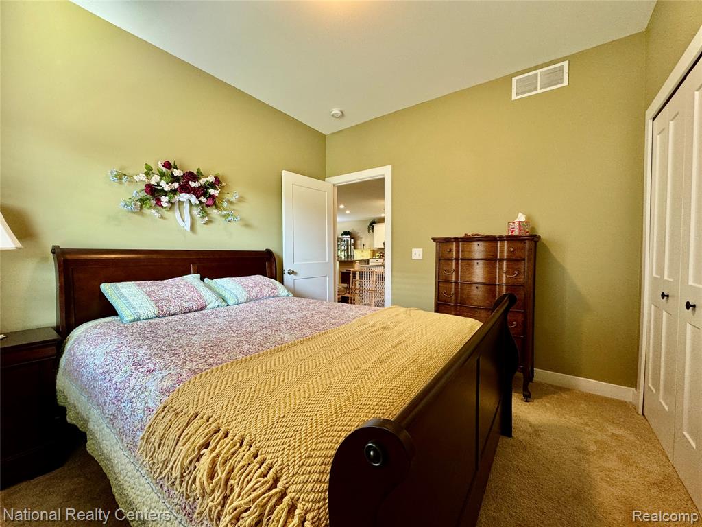 7478 Village Court, 27, Davisburg, MI 48350 — Photo 30