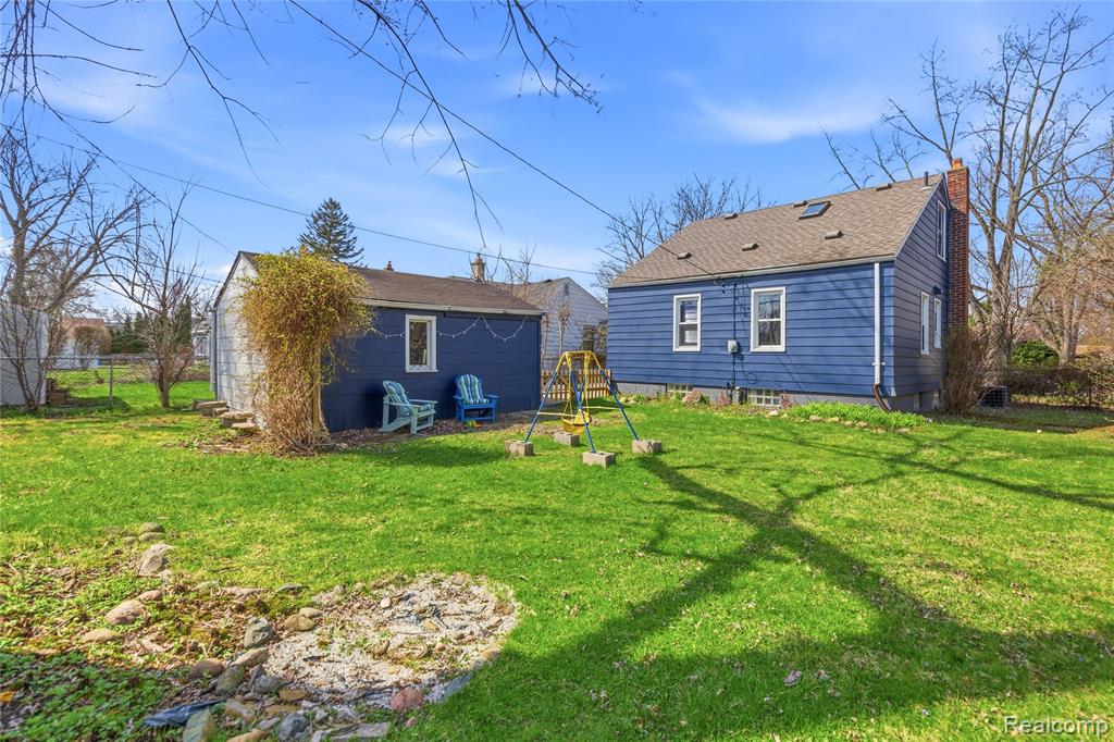 2193 Cambridge Road, Berkley, MI 48072 — Photo 29