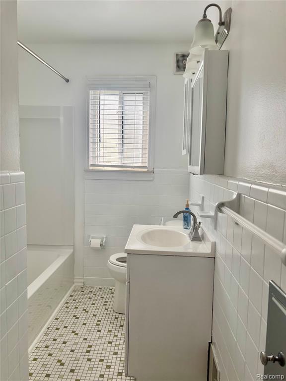 4212 Brouseville Avenue, Lincoln Park, MI 48146 — Photo 8