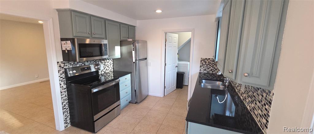 5399 Kreger Street, Sterling Heights, MI 48310 — Photo 18