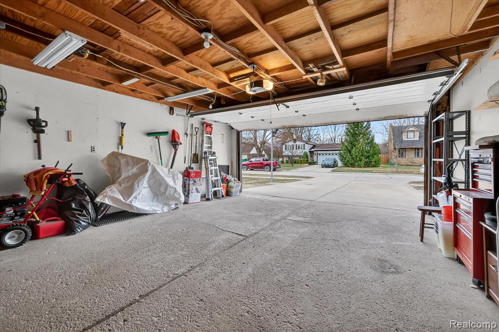 24701 Pamela Street, Flat Rock, MI 48134 — Photo 39