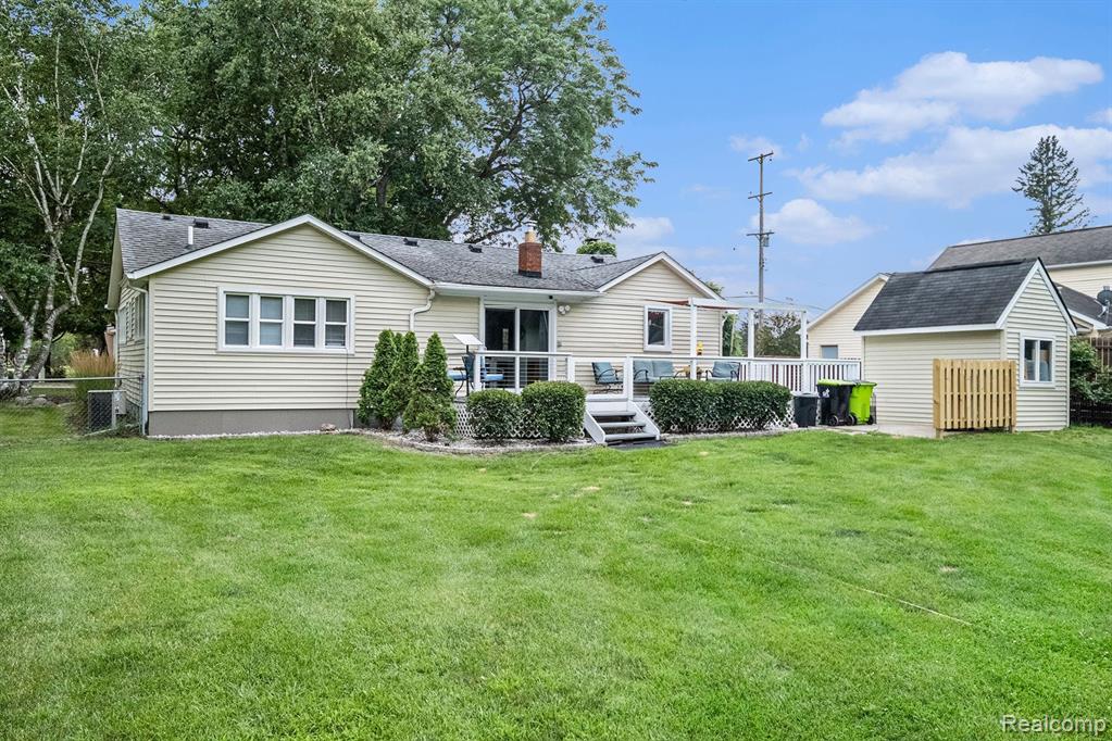 516 North Road, Fenton, MI 48430 — Photo 18
