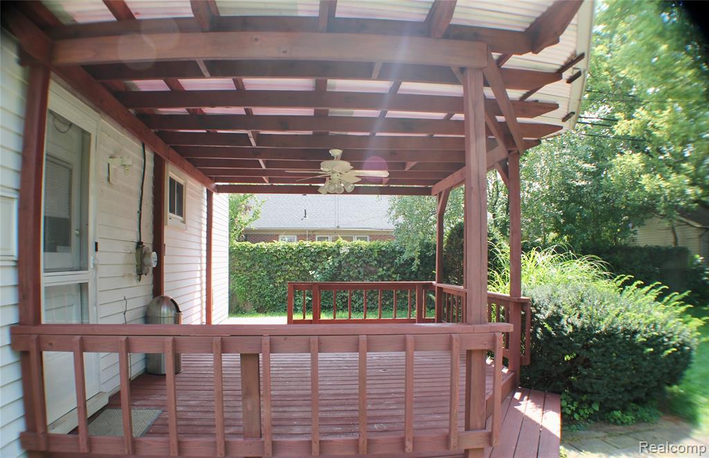 808 WELLESLEY Avenue, Royal Oak, MI 48067 — Photo 11