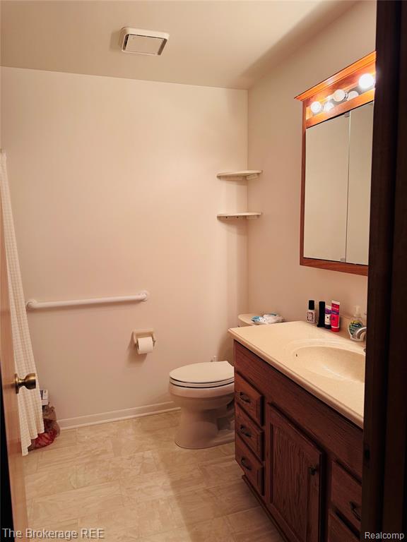 588 Oakbrook Circle, Flushing, MI 48433 — Photo 8