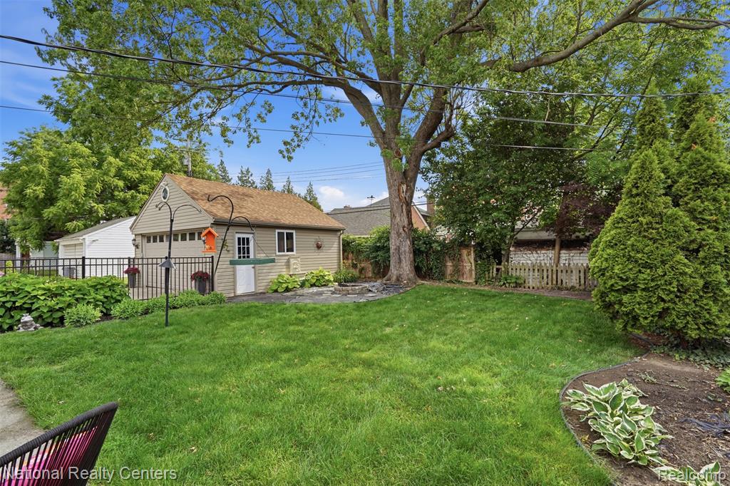 169 McKinley Avenue, Grosse Pointe Farms, MI 48236 — Photo 44