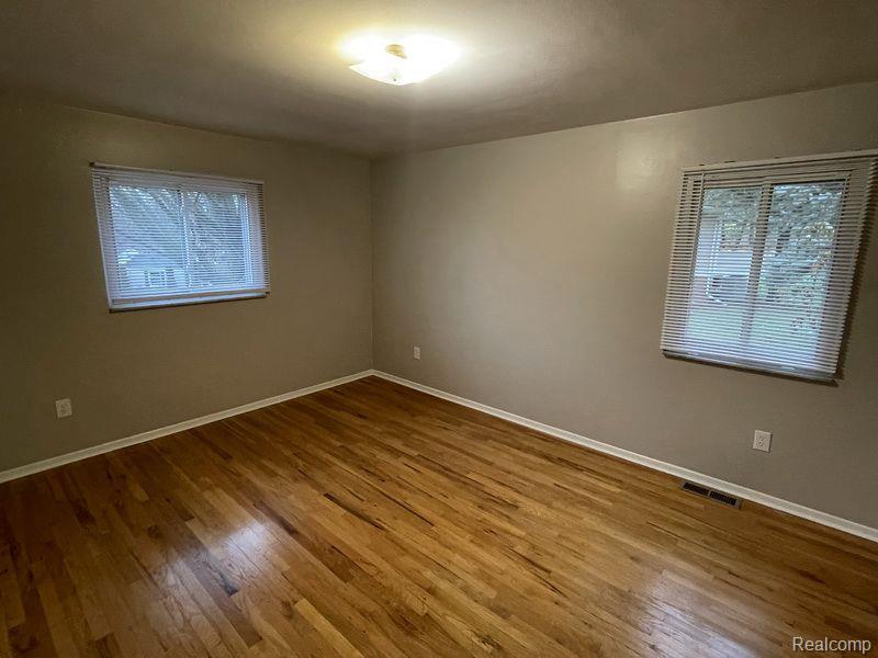 4924 BROOMFIELD, West Bloomfield, MI — Photo 20