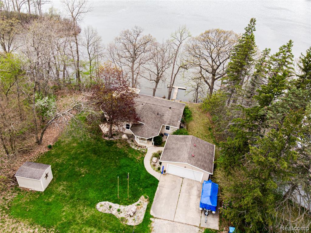 4028 Loon Lake Court, Linden, MI 48451 — Photo 18