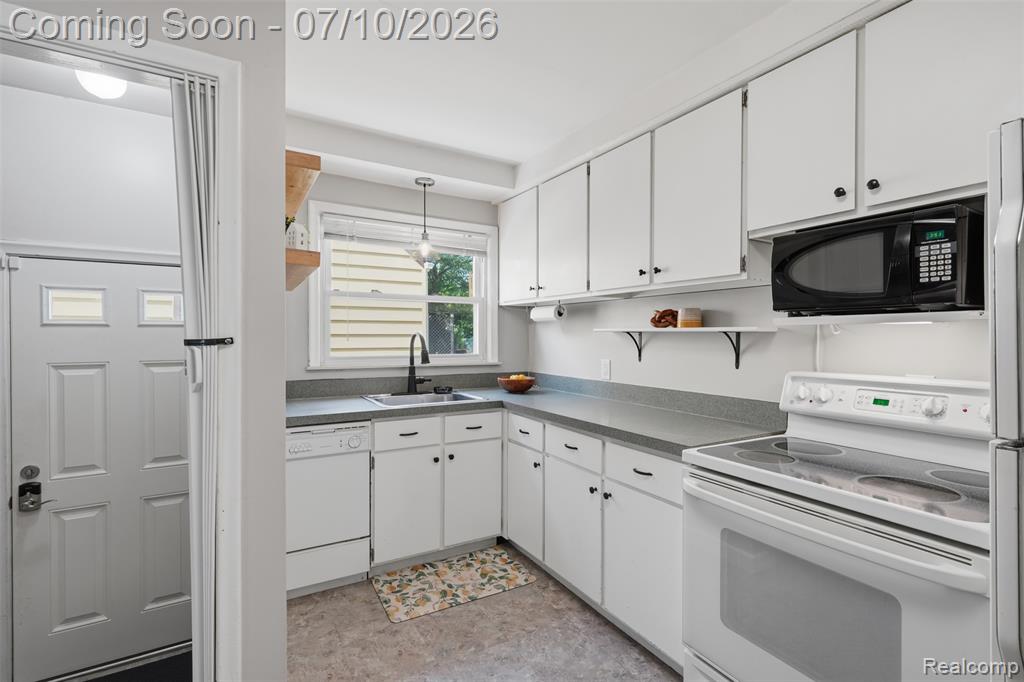 4108 Edgar Avenue, Royal Oak, MI 48073 — Photo 13