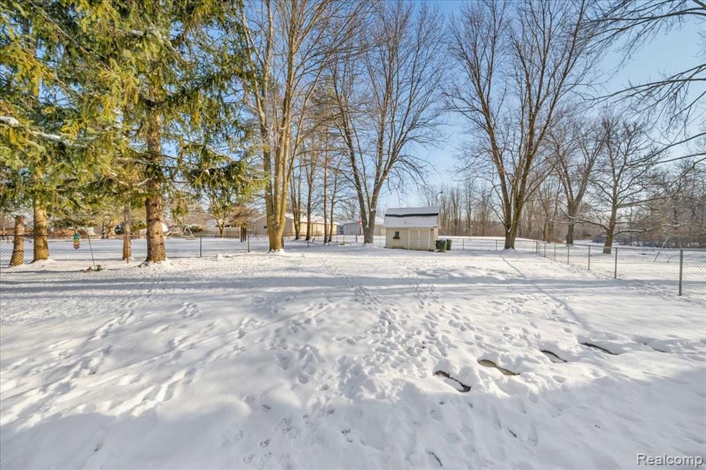9169 Graytrax Road, Grand Blanc, MI 48439 — Photo 37