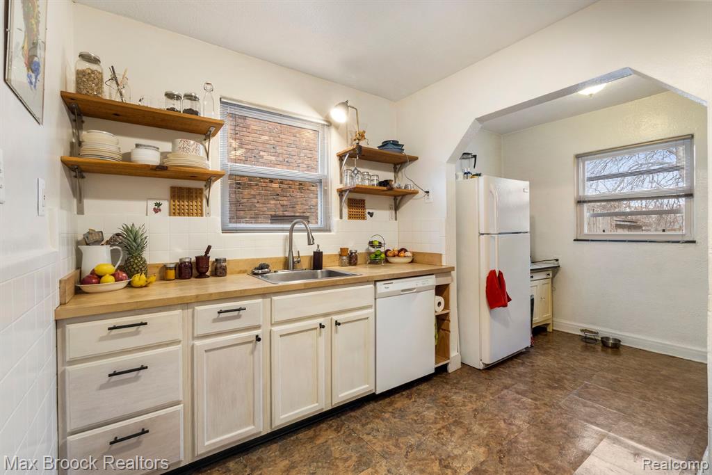 7626 W 7 MILE Road, Detroit, MI 48221 — Photo 11