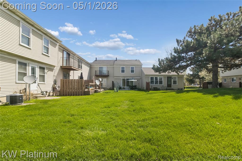 29061 E Brittany Court, Roseville, MI 48066 — Photo 20