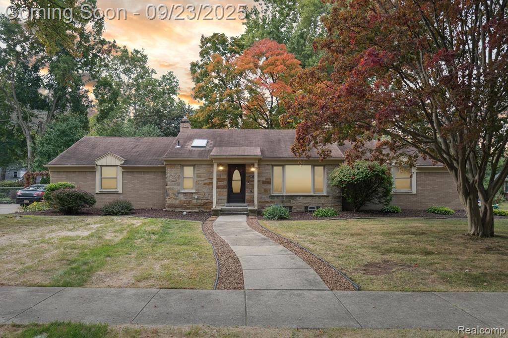 18797 Wiltshire Boulevard, Lathrup Village, MI 48076 — Photo 2