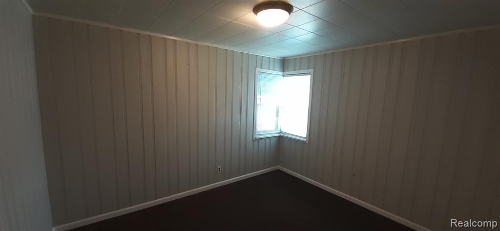 4914 Gertrude Street, Dearborn Heights, MI 48125 — Photo 9