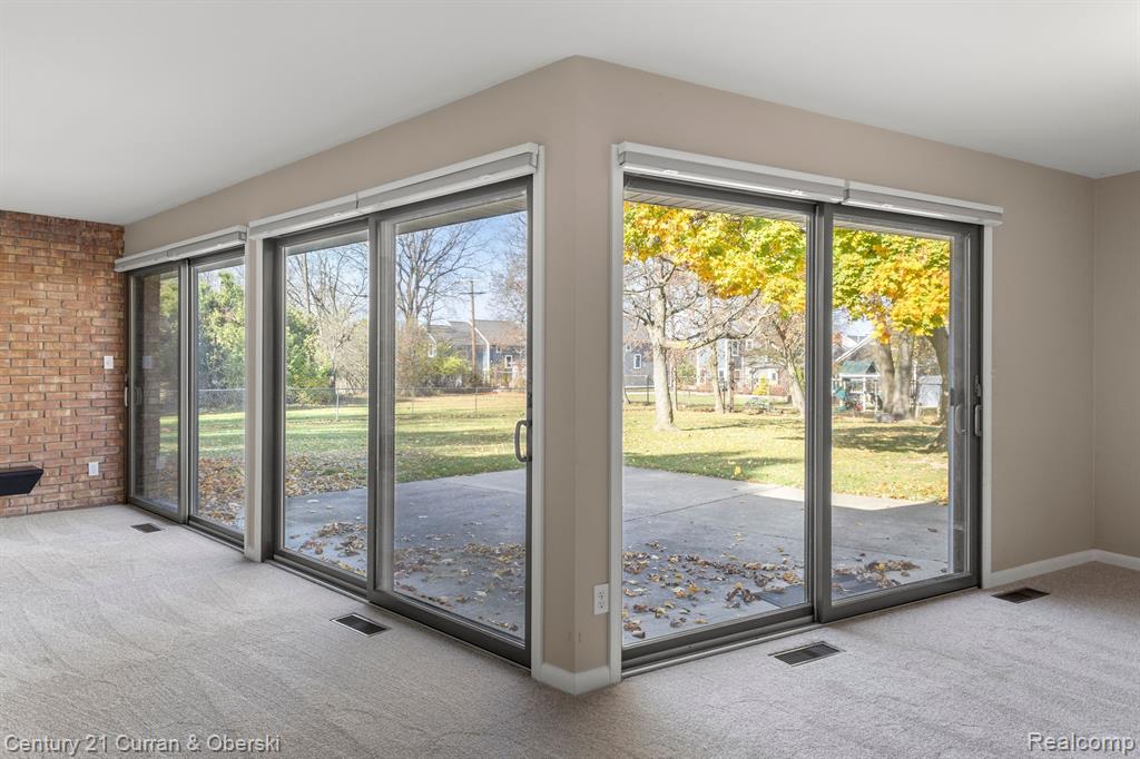446 LINDEN Court, Saline, MI 48176 — Photo 10