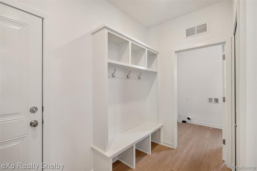 52169 Wellington Valley Drive, Macomb, MI 48042 — Photo 31