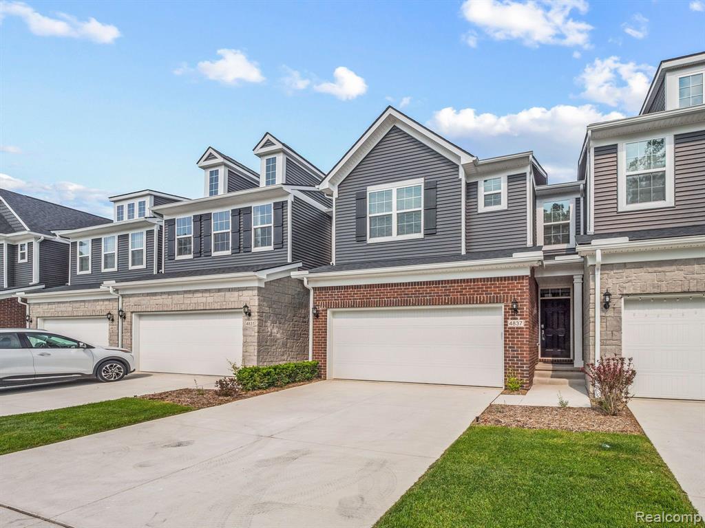 4837 GLENORA Drive, Lake Orion, MI — Photo 2