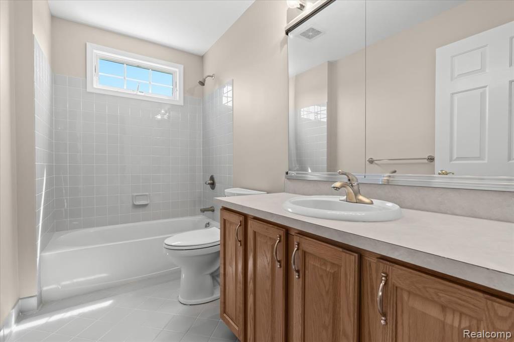 1132 Cantor Lane, South Lyon, MI 48178 — Photo 32